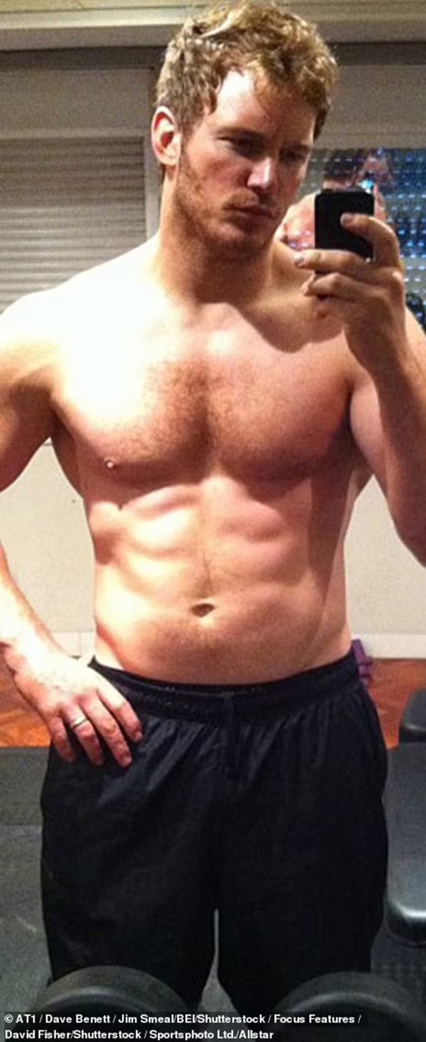 Khi các sao Hollywood làm biến dạng cơ thể cho vai diễn: Cillian Murphy, Charlize Theron… - Ảnh 13.