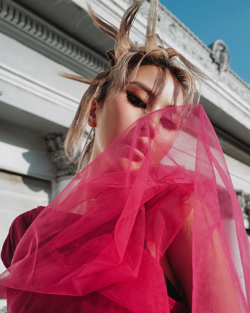 Quỳnh Anh Shyn: Rũ bỏ cái 'mác' hotgirl, vụt sáng thành fashionista nổi tiếng trong giới thời trang - Ảnh 4.