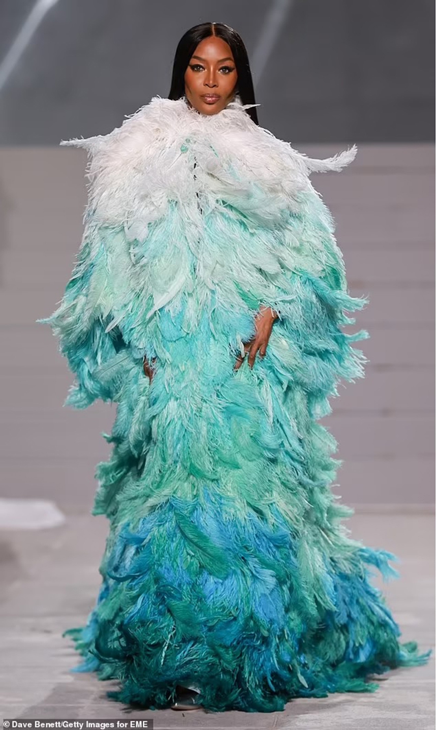 (Bài đăng Chủ nhật) Bê bối và bi kịch cay đắng sau hào quang của các siêu mẫu thập niên 1990 Naomi Campbell và Christy Turlington - Ảnh 14.