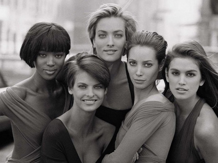(Bài đăng thứ 7) Bê bối và bi kịch cay đắng sau hào quang của các siêu mẫu thập niên 1990 Cindy Crawford, Naomi Campbell... - Ảnh 2.