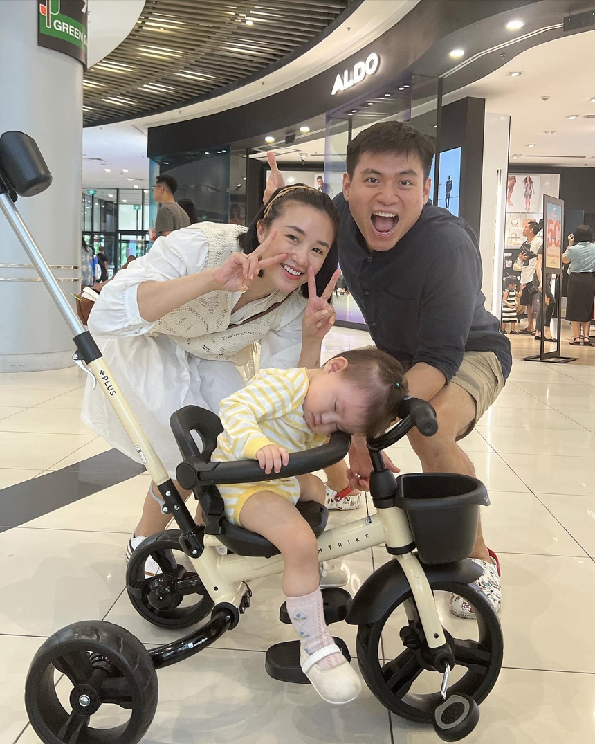 Từ danh xưng hotgirl Hà Thành, Salim chuyển thành hotmom gây 'bão' mạng xã hội - Ảnh 8.