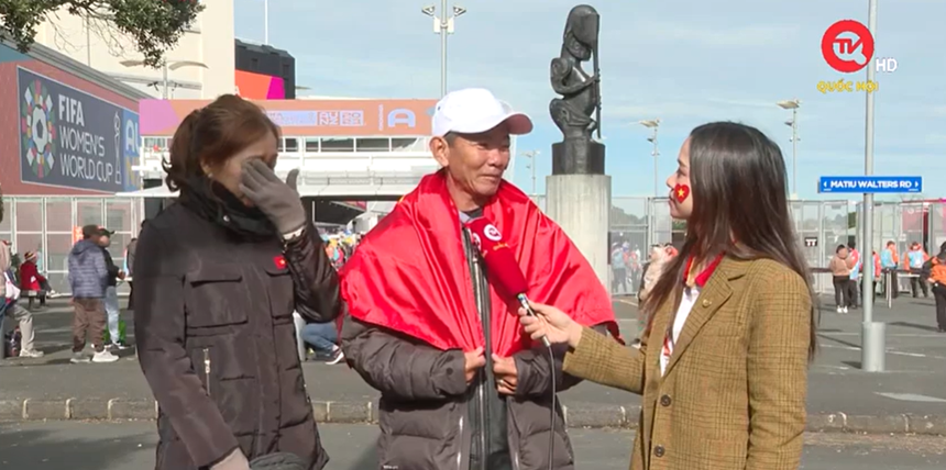 Mẹ của Huỳnh Như bật khóc, không nói nên lời trước trận đấu lịch sử của con gái - Ảnh 3.