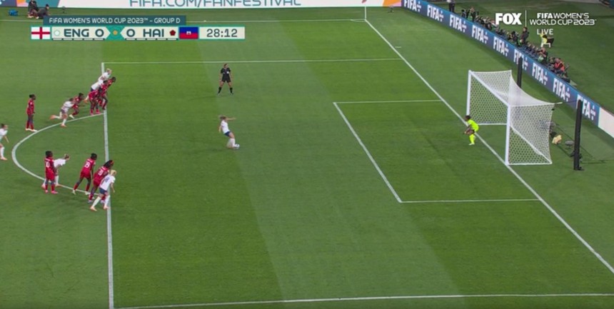 Cầu thủ nữ Haiti hồn nhiên chơi ‘bóng chuyền’, sao Bayern Munich giúp tuyển nữ Anh giành chiến thắng - Ảnh 3.