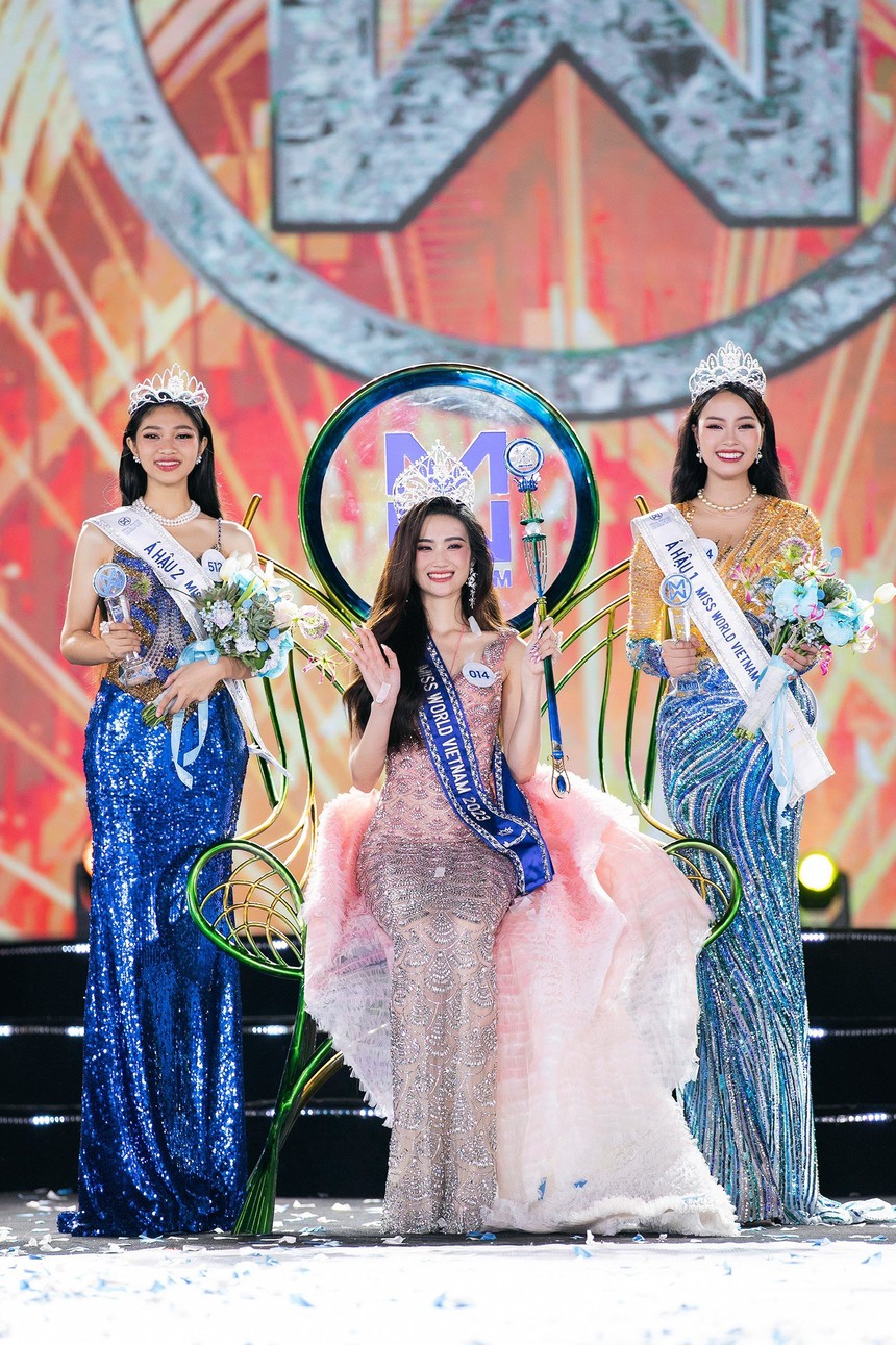 Huỳnh Trần Ý Nhi đăng quang Miss World Vietnam 2023 - Ảnh 1.