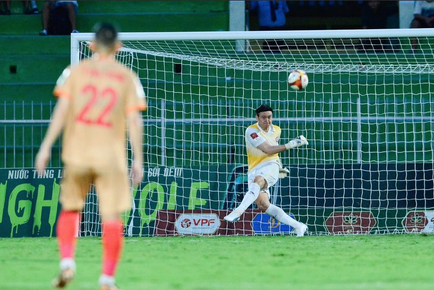 Bóng đá Việt Nam 26/8: Tuyển nữ Việt Nam bị trừ điểm ít hơn dự kiến - Ảnh 5.