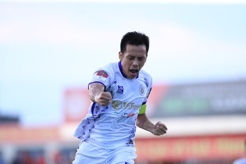 Kết quả V-League: CAHN hạ Bình Định bằng siêu phẩm, Hà Nội bị Hà Tĩnh cầm chân - Ảnh 3. Kết quả V-League: CAHN hạ Bình Định bằng siêu phẩm, Hà Nội bị Hà Tĩnh cầm chân - Ảnh 3.