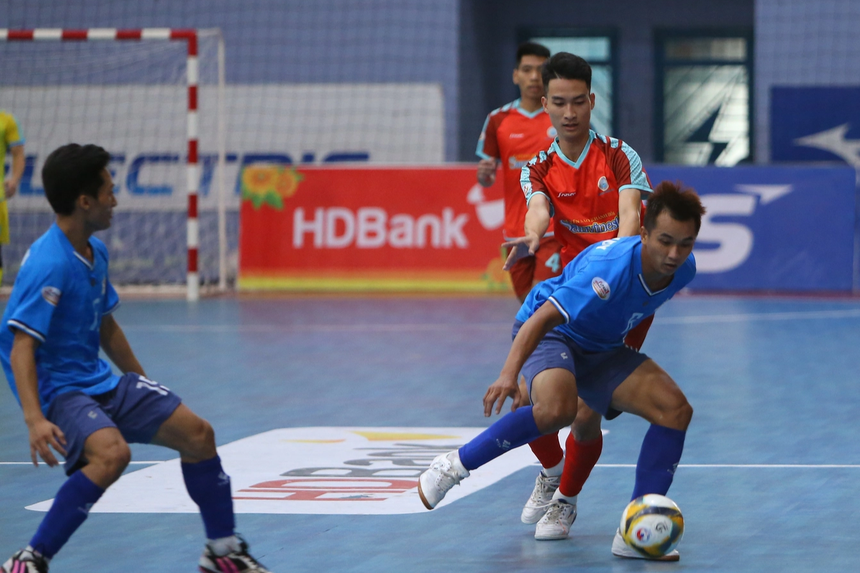 Ngoại binh giúp Sahako chứng tỏ bản lĩnh nhà vô địch - Ảnh 3.