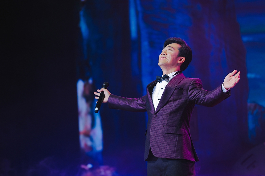 Ca sĩ Quang Hào tái hiện những dấu ấn đáng nhớ trên 'Con đường âm nhạc' - Ảnh 2.