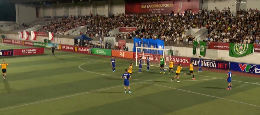 Mobi FC nhận thất bại đầu tiên ở HPL-S10, Tùng Anh khiến cuộc đua vô địch cực nóng - Ảnh 2.