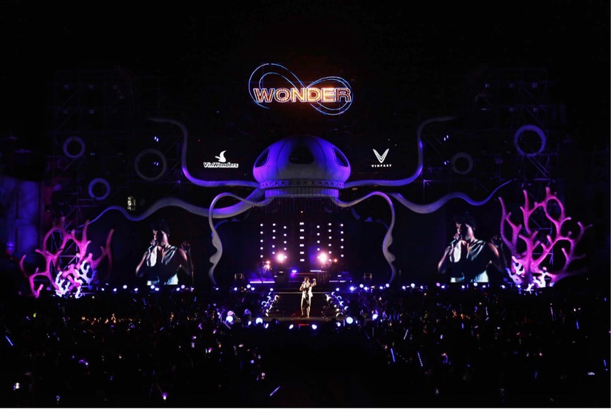 Nhìn lại những khoảnh khắc thăng hoa tại siêu đại nhạc hội 8Wonder - Ảnh 1.