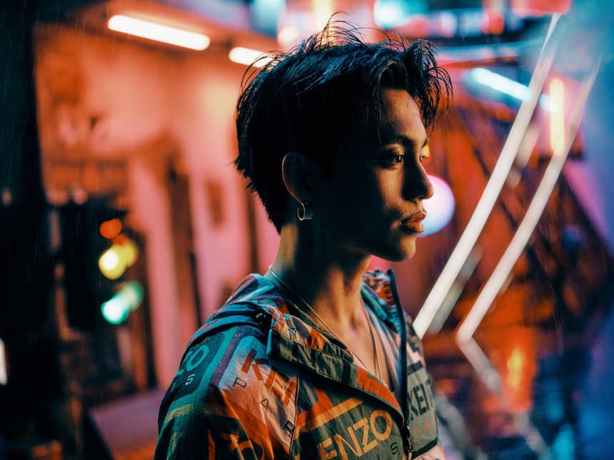 MONO tung ảnh hậu trường MV "Em Là", nhan sắc chấp mọi phong cách - Ảnh 1. MONO tung ảnh hậu trường MV "Em Là", nhan sắc chấp mọi phong cách - Ảnh 1.