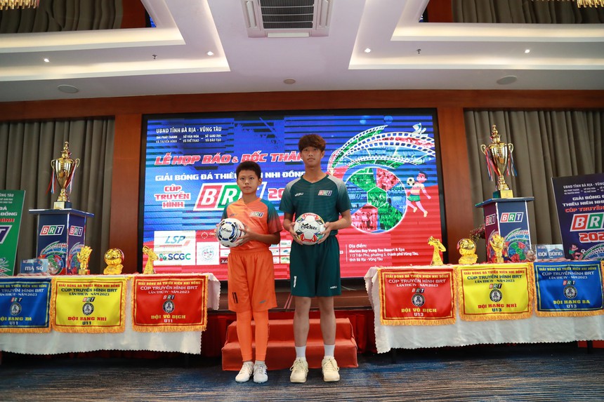 HLV Park Hang Seo "truyền lửa" cho cầu thủ nhí - Ảnh 3.