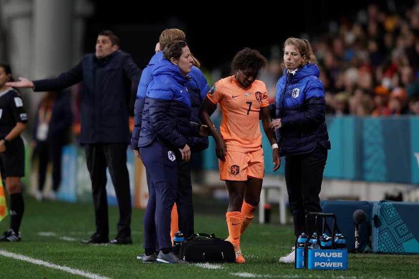 Bóng đá Việt Nam 29/7: HAGL đá hết sức, cuộc đua trụ hạng V-League căng thẳng - Ảnh 5.