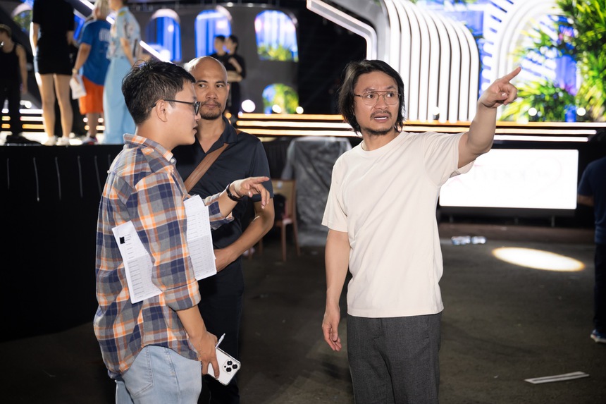 Đạo diễn Miss World Vietnam 2023 Hoàng Nhật Nam: 'Tôi luôn đặt ra áp lực dù sân khấu lớn hay nhỏ' - Ảnh 3.