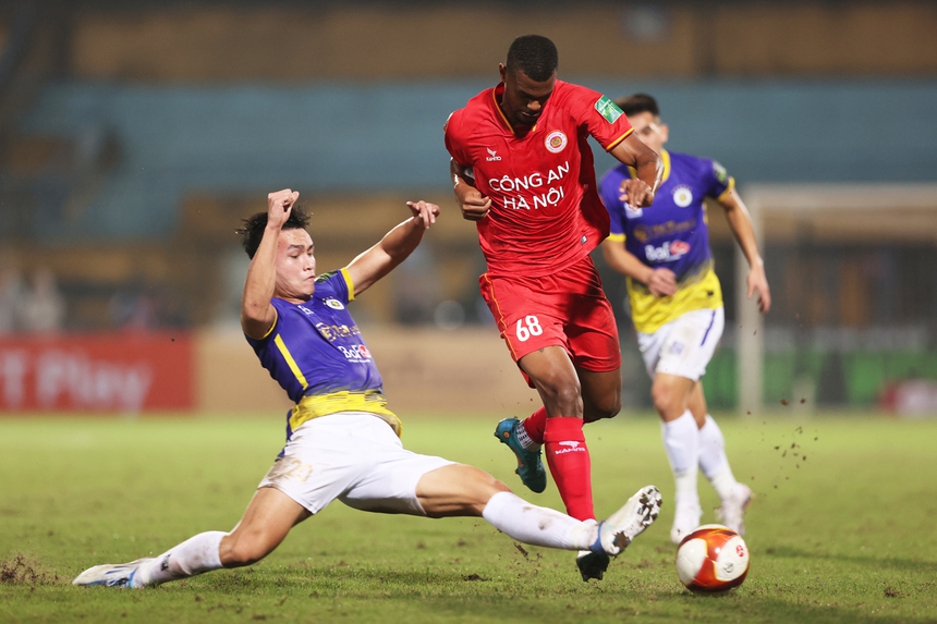 Cuộc đua vô địch V-League 2023: Phong độ hay bản lĩnh đường trường? - Ảnh 1.