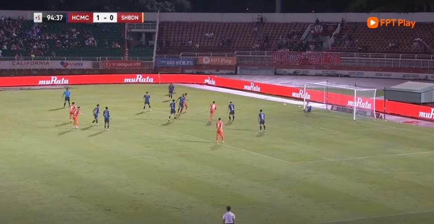 Rời CAHN, Patrik Lê Giang cứu thua ngoạn mục như ‘người nhện’, trở thành niềm hy vọng của CLB TP.HCM - Ảnh 3.