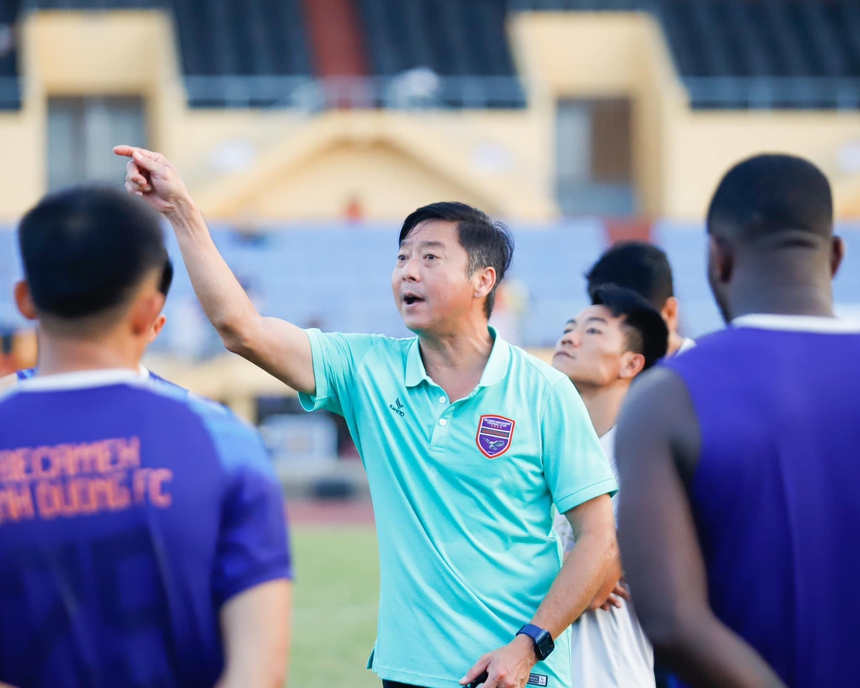 HLV Lê Huỳnh Đức: "Tôi không bỏ của chạy lấy người"
 - Ảnh 2.