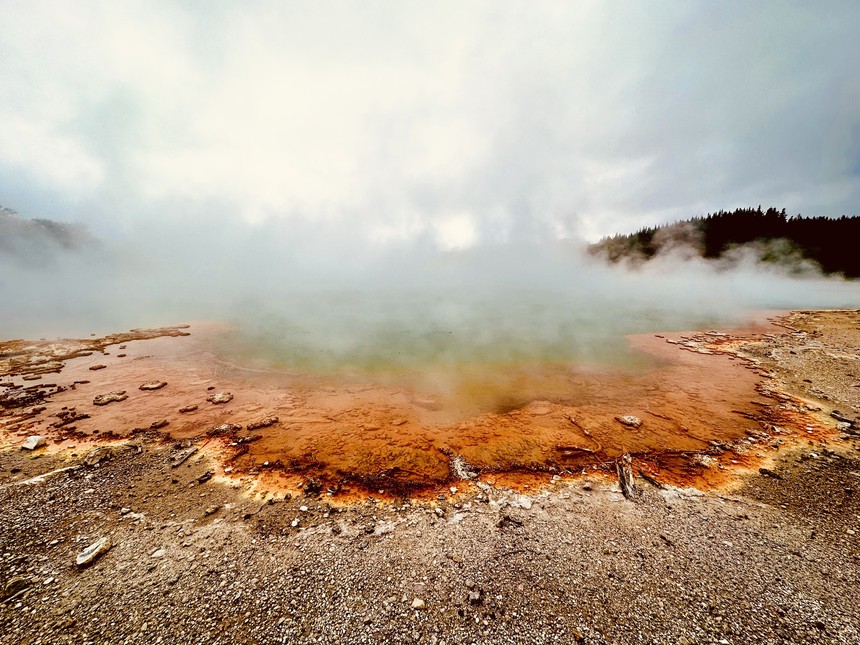 Trên “mảnh đất của những đám mây trắng chạy dài” - Ảnh 2. Trên “mảnh đất của những đám mây trắng chạy dài” - Ảnh 2.