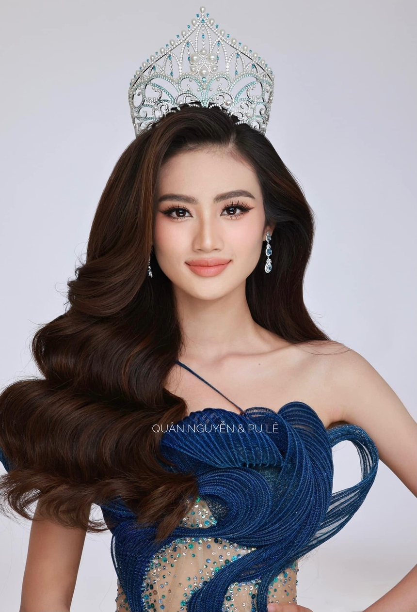 Hành trình 'lột xác' ngoạn mục của Tân Hoa hậu Huỳnh Trần Ý Nhi - Ảnh 15. Hành trình 'lột xác' ngoạn mục của Tân Hoa hậu Huỳnh Trần Ý Nhi - Ảnh 15.