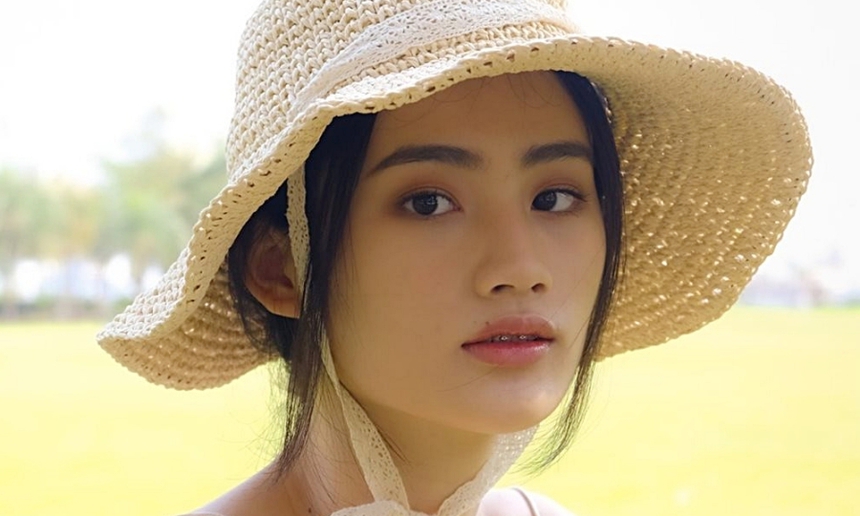 Hành trình 'lột xác' ngoạn mục của Tân Hoa hậu Thế giới Việt Nam Huỳnh Trần Ý Nhi - Ảnh 8. Hành trình 'lột xác' ngoạn mục của Tân Hoa hậu Thế giới Việt Nam Huỳnh Trần Ý Nhi - Ảnh 8.