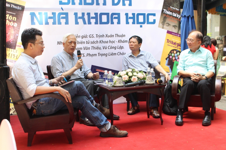 Gặp lại tác giả được đưa vào sách giáo khoa: Hiểu vũ trụ qua cuốn từ điển thiên văn giàu chất thơ - Ảnh 9.