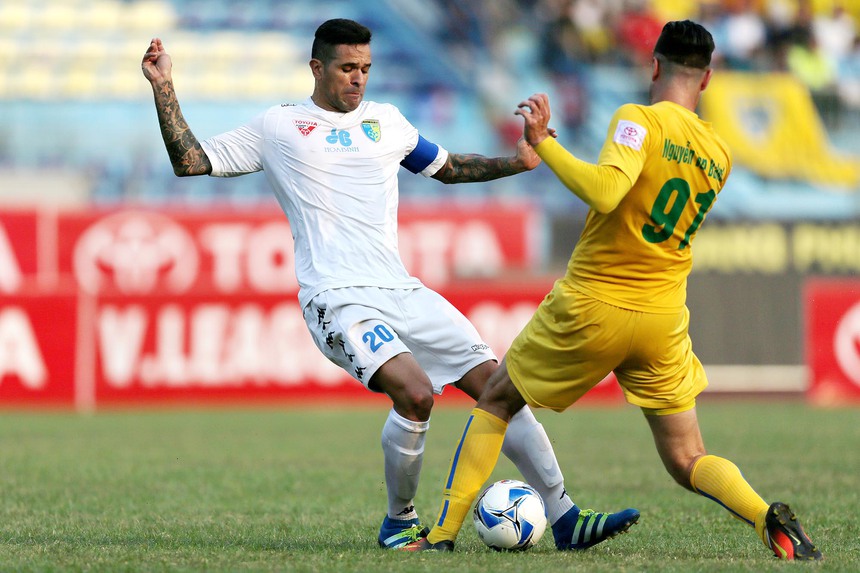 Huyền thoại ngoại binh Gonzalo: Tượng đài Hà Nội T&T từng khiến cả V-League phải run sợ - Ảnh 4.