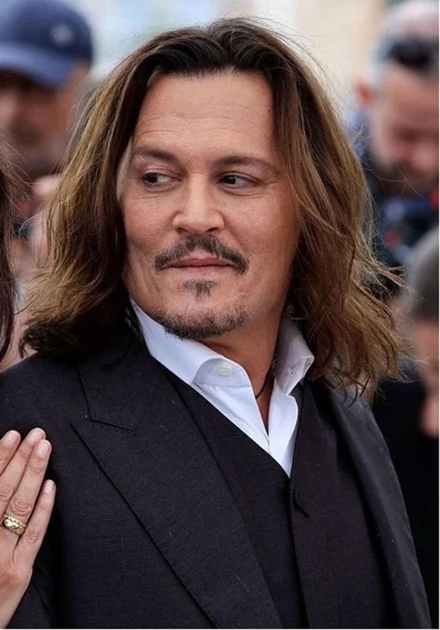 Sức khỏe của Johnny Depp gây lo ngại sau khi nam diễn viên bất tỉnh trong phòng khách sạn - Ảnh 5. Sức khỏe của Johnny Depp gây lo ngại sau khi nam diễn viên bất tỉnh trong phòng khách sạn - Ảnh 5.