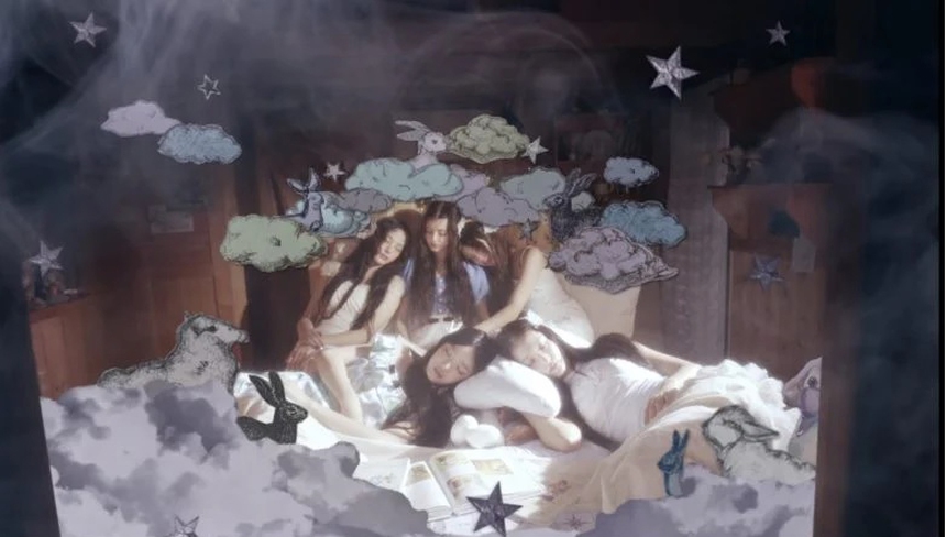 NewJeans tung MV 'ASAP', hóa thân thành tiên nữ huyền bí và mộng mơ - Ảnh 4. NewJeans tung MV 'ASAP', hóa thân thành tiên nữ huyền bí và mộng mơ - Ảnh 4.