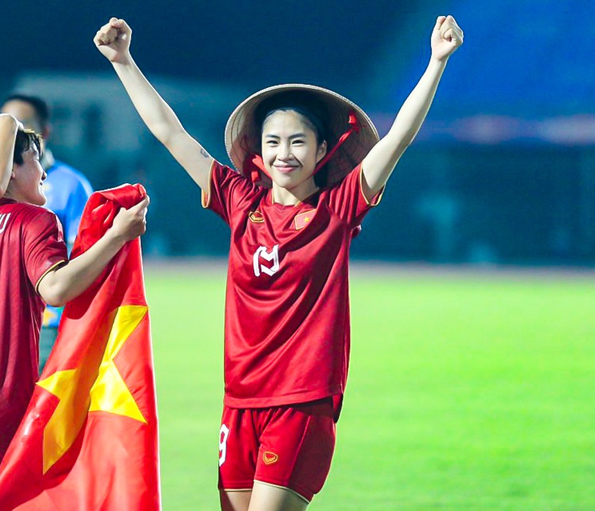 'Vợ quốc dân' Thanh Nhã cực xinh sau khi khỏi ốm, sẵn sàng phá lưới ĐT nữ Bồ Đào Nha - Ảnh 3.