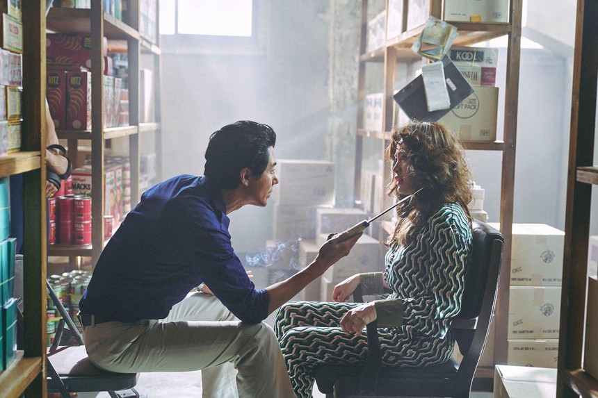 'Smugglers' của Kim Hye Soo thống lĩnh phòng vé Hàn Quốc chỉ sau ngày đầu ra mắt - Ảnh 5.