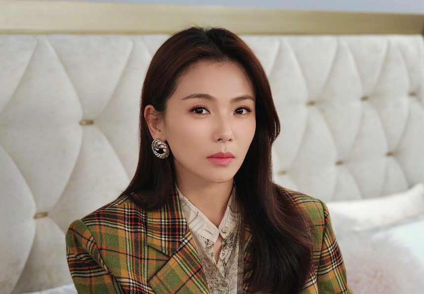 'Mỹ nhân cổ trang' Lưu Đào: Vượt qua chỉ trích 'đào mỏ', giúp chồng đại gia trả nợ nghìn tỉ - Ảnh 5.