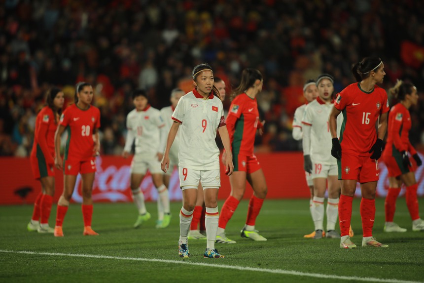 Cục diện bảng E: Nữ Việt Nam chính thức bị loại, Bồ Đào Nha nuôi hy vọng đi tiếp - Ảnh 3. Cục diện bảng E: Nữ Việt Nam chính thức bị loại, Bồ Đào Nha nuôi hy vọng đi tiếp - Ảnh 3.
