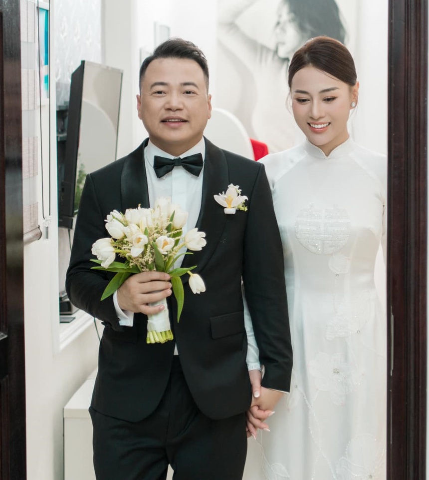 Phương Oanh làm cô dâu đẹp không tì vết nhờ chăm da đúng cách - Ảnh 3. Phương Oanh làm cô dâu đẹp không tì vết nhờ chăm da đúng cách - Ảnh 3.