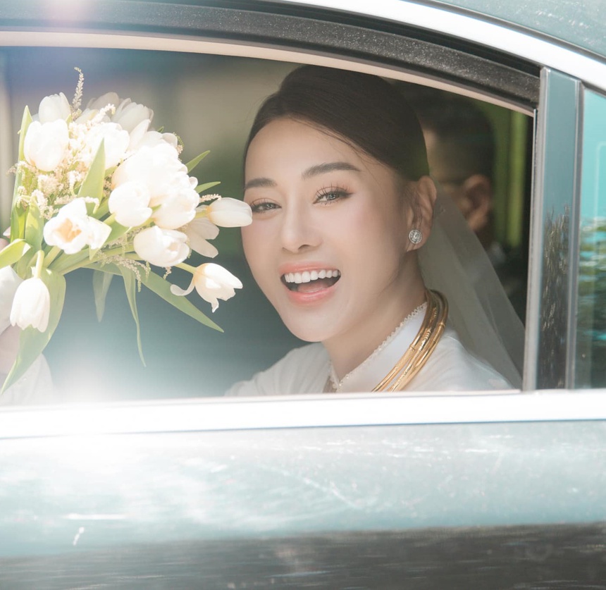 Phương Oanh làm cô dâu đẹp không tì vết nhờ chăm da đúng cách - Ảnh 1. Phương Oanh làm cô dâu đẹp không tì vết nhờ chăm da đúng cách - Ảnh 1.