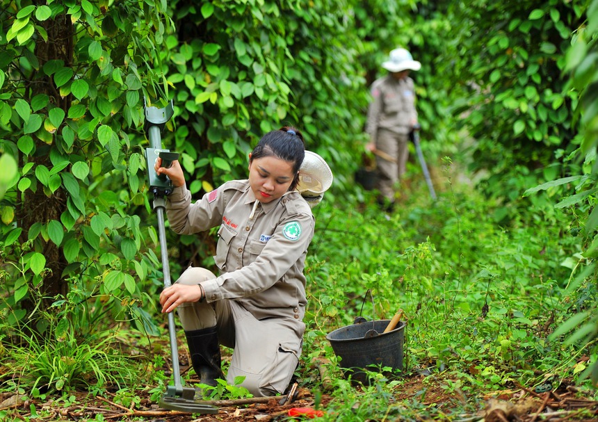 Nhiếp ảnh gia Nguyễn Á: 'Tôi đã chạm đến những điều không thể lường trước' - Ảnh 5. Nhiếp ảnh gia Nguyễn Á: 'Tôi đã chạm đến những điều không thể lường trước' - Ảnh 5.