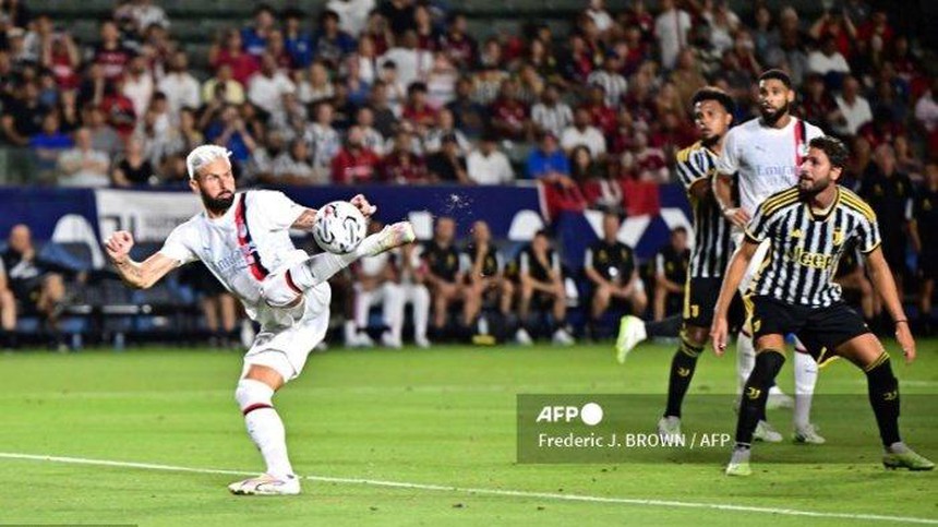 Giroud là người hùng và tội đồ, Milan đánh rơi chiến thắng trước Juventus - Ảnh 3.