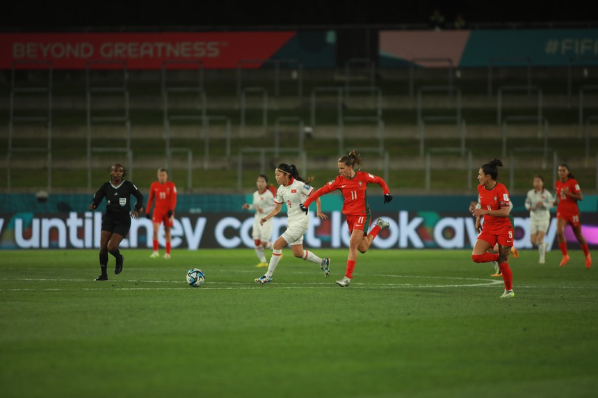 Nữ Việt Nam nóng vội trước Bồ Đào Nha vì áp lực từ Philippines - Ảnh 2.