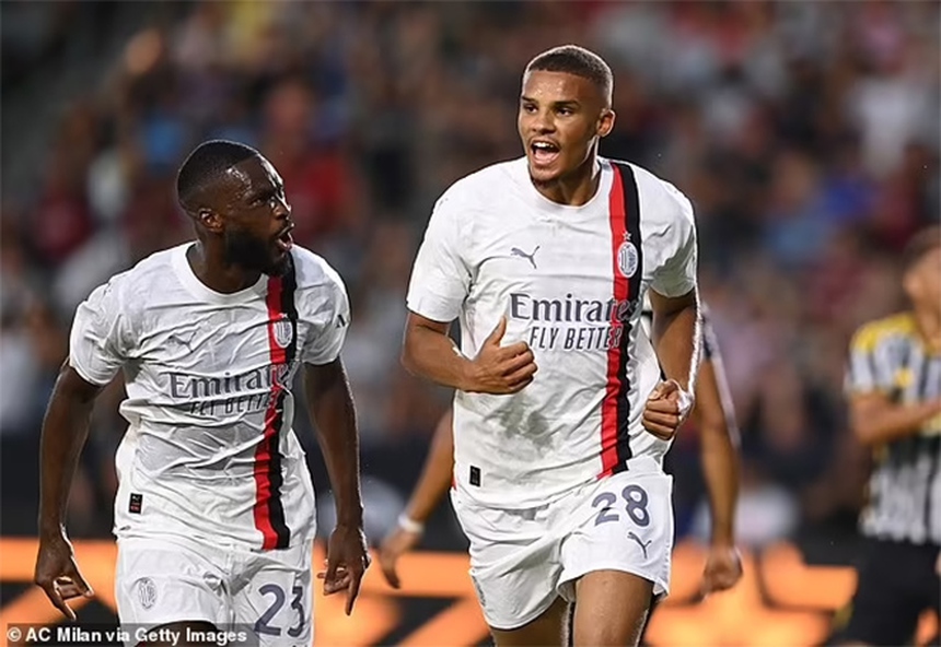 Giroud là người hùng và tội đồ, Milan đánh rơi chiến thắng trước Juventus - Ảnh 2.