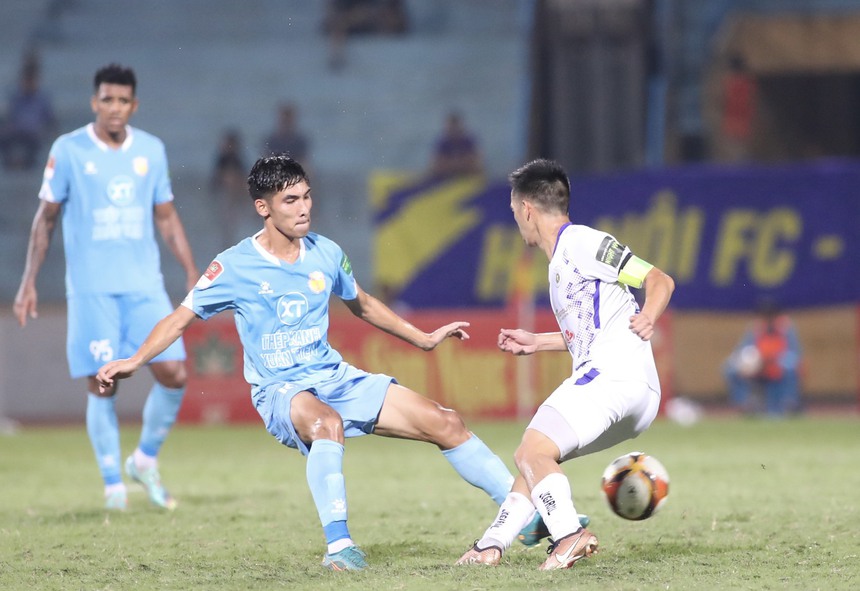 Văn Quyết gọi, Quang Hải trả lời - Ảnh 1.