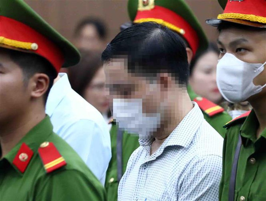 Vụ 'Chuyến bay giải cứu': Tuyên phạt tù chung thân 4 bị cáo - Ảnh 2. Vụ 'Chuyến bay giải cứu': Tuyên phạt tù chung thân 4 bị cáo - Ảnh 2.