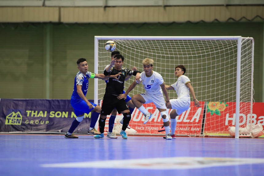 Cuộc đua vô địch futsal Việt Nam căng thẳng tới cùng - Ảnh 3. Cuộc đua vô địch futsal Việt Nam căng thẳng tới cùng - Ảnh 3.