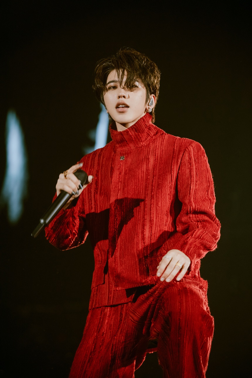 Rộ tin Thái Từ Khôn hẹn hò fan nữ 14 tuổi, liệu có 'nối gót' Ngô Diệc Phàm? - Ảnh 4.