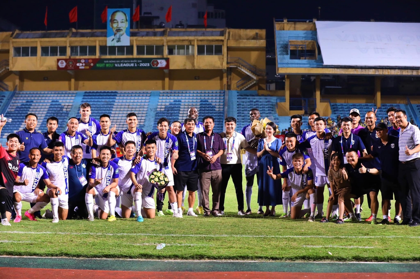 Quế Ngọc Hải và đồng đội hạ Hà Nội ngay tại Hàng Đẫy, sếp lớn SLNA thưởng nóng tiền tỉ - Ảnh 2.