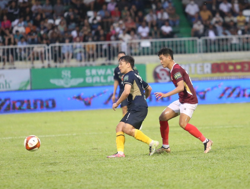 HAGL “sống mòn” với mục tiêu trụ hạng - Ảnh 1.