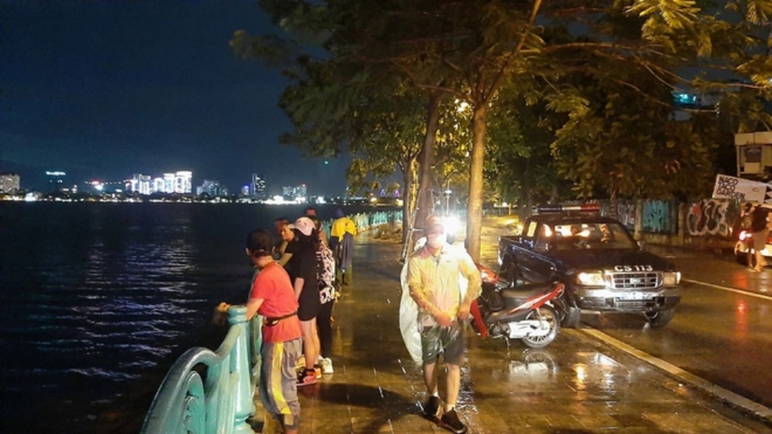 Địa điểm có góc nhìn đẹp nhất Hà Nội để ngắm siêu trăng 2023 - Ảnh 4.