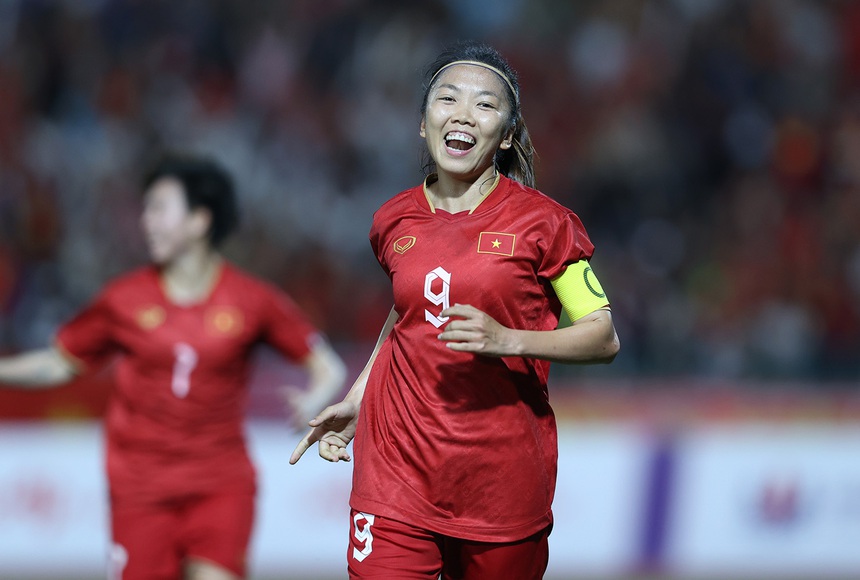 World Cup tưởng xa nay đã thật gần - Ảnh 1.