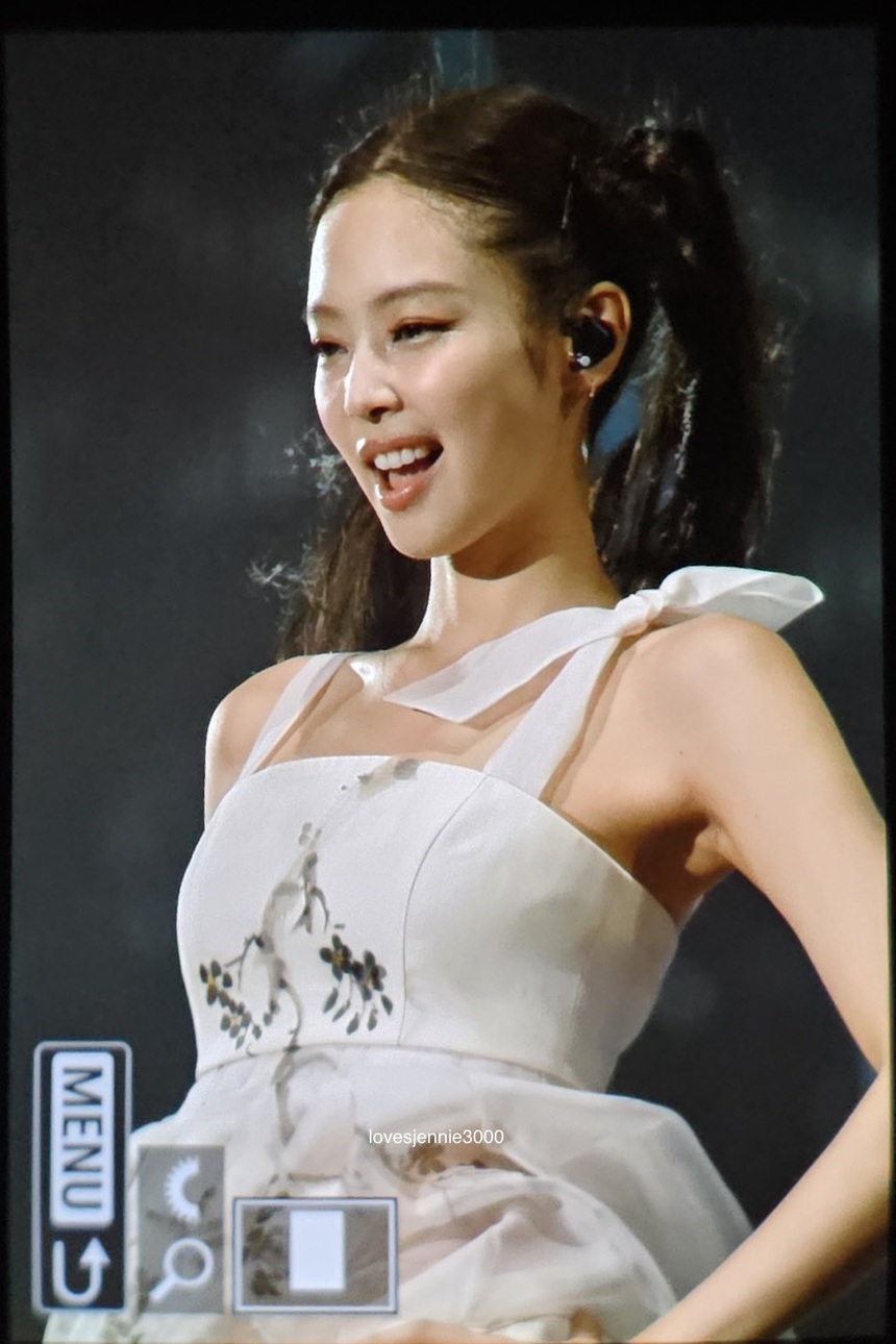 Cư dân mạng xôn xao trước ngoại hình thay đổi của Jennie Blackpink - Ảnh 3.