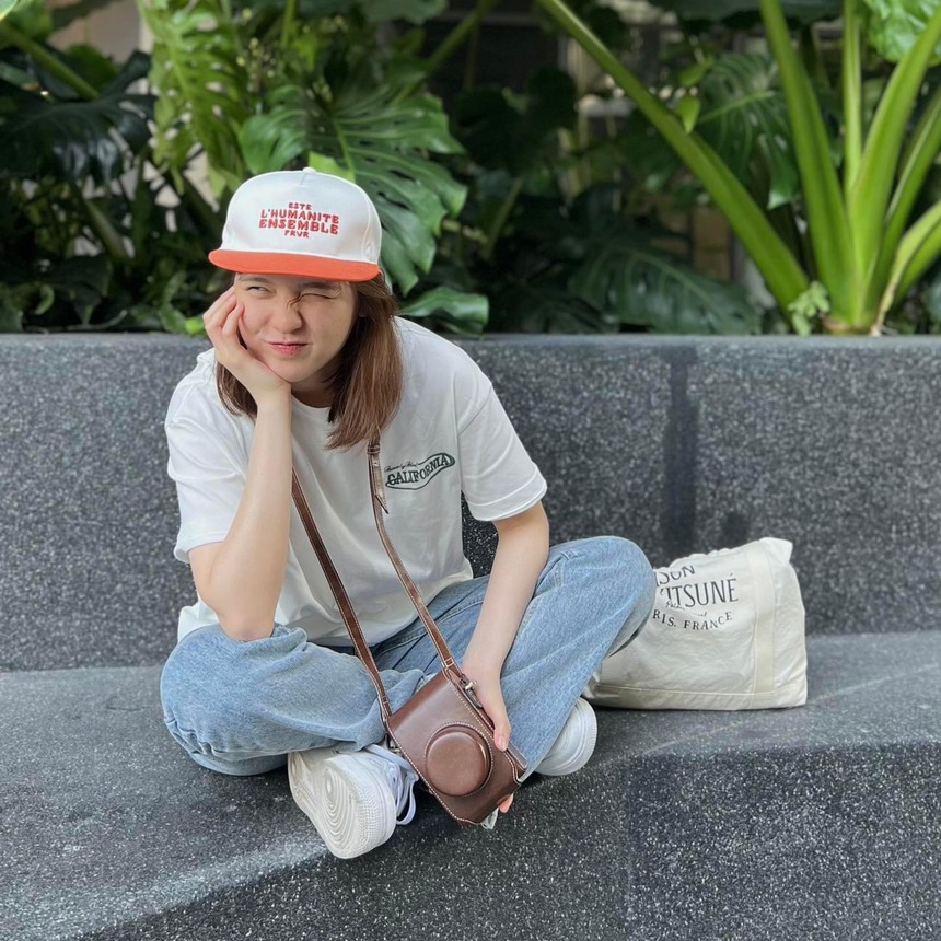 Sao Việt 31/7: Phương Oanh xinh đẹp khi đi trăng mật, Hải Tú bất ngờ tái xuất mạng xã hội - Ảnh 2.