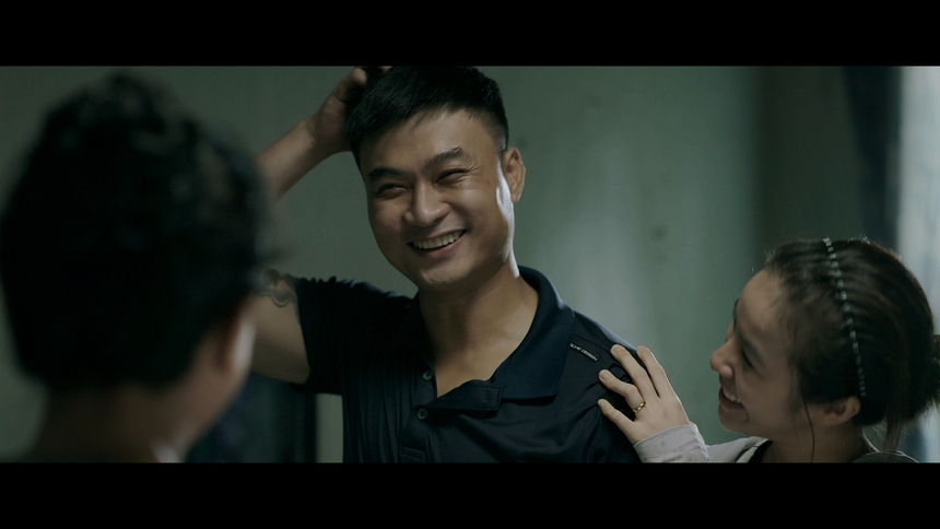 'Làng trong phố': Cặp trai xinh gái đẹp khiến quan hệ vợ chồng Hiếu Hoài căng 'như dây đàn' - Ảnh 2.