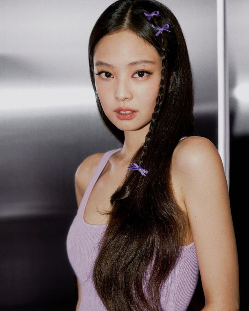 Item Jennie (BLACKPINK) u mê, lăng xê xuyên suốt Born Pink: Tạo kiểu tóc với ruy băng - Ảnh 7.